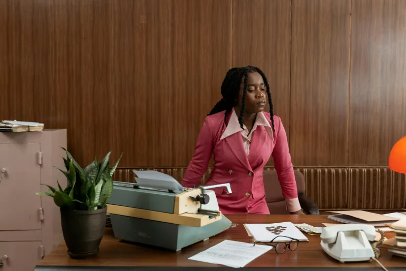 The 40-Hour Week Actually Ended at 5 PM: When Work Stayed at the Office and Retirement Meant Freedom